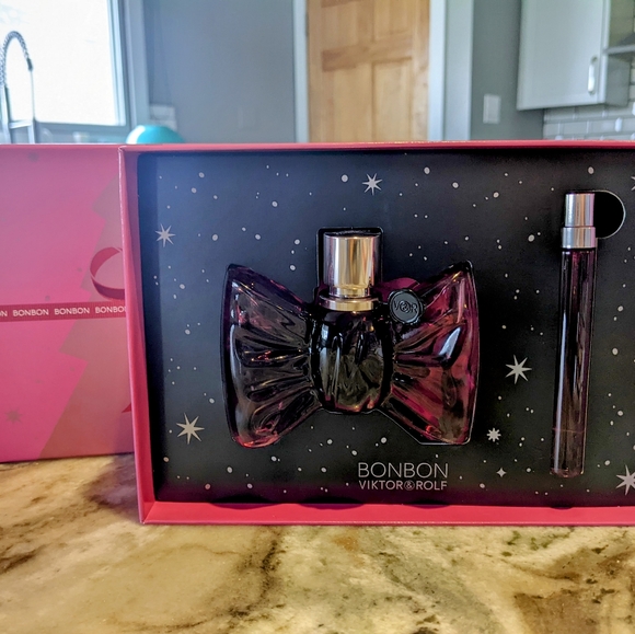 Viktor& Rolf Bonbon perfume gift set paid $175 - Picture 1 of 5